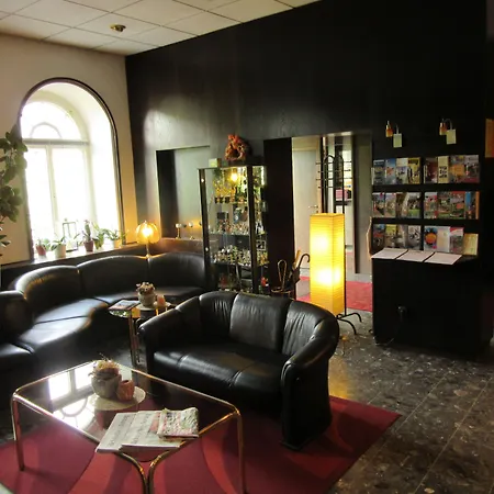 リンデンホフ 3*